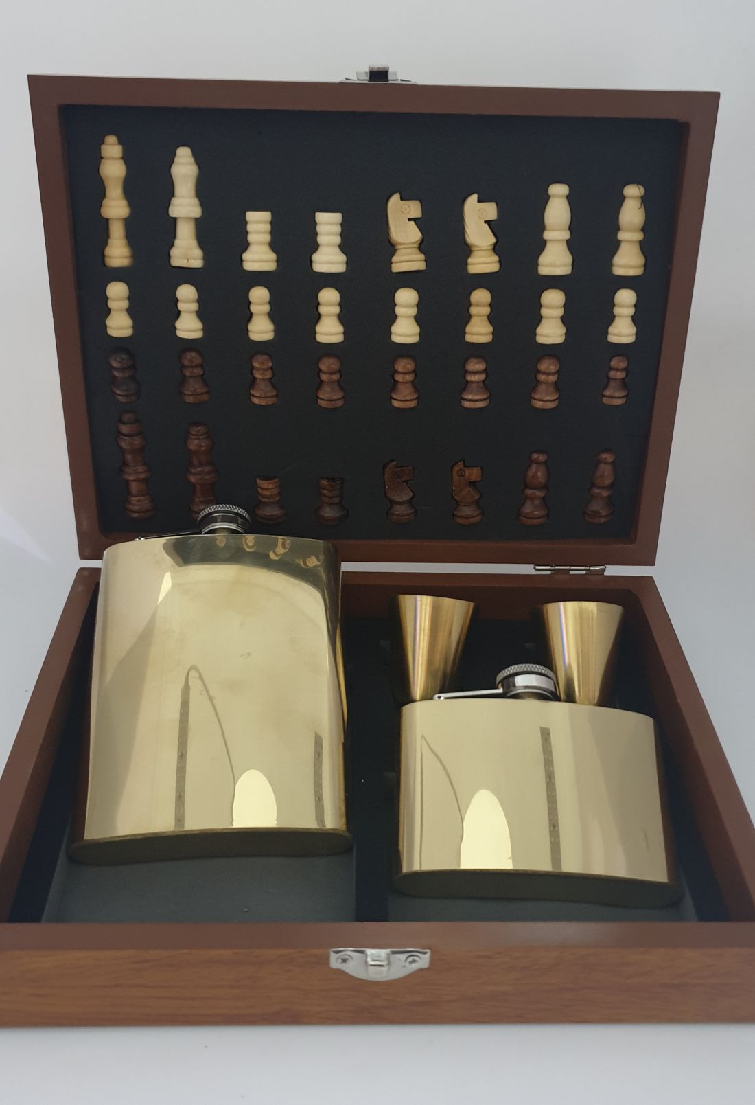 Flaska szett sakk készlettel - arany